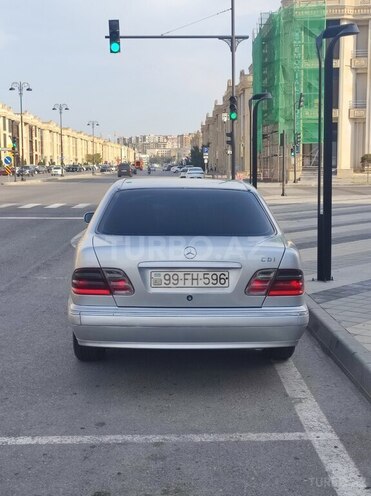 Mercedes E 220 d 2000, 730 km - 2.2 л - Bakı