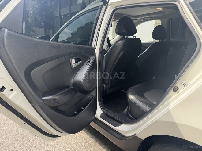 Hyundai ix35 2012, 330,000 km - 2.0 l - Bakı