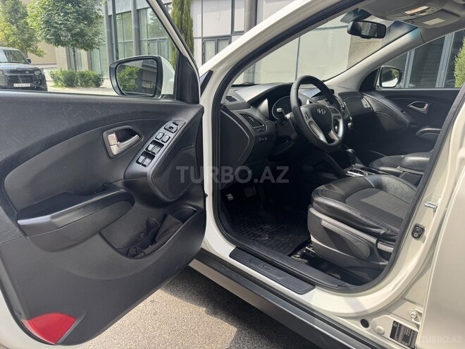 Hyundai ix35 2012, 330,000 km - 2.0 l - Bakı