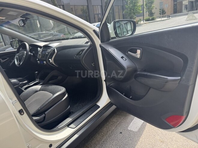 Hyundai ix35 2012, 330,000 km - 2.0 l - Bakı