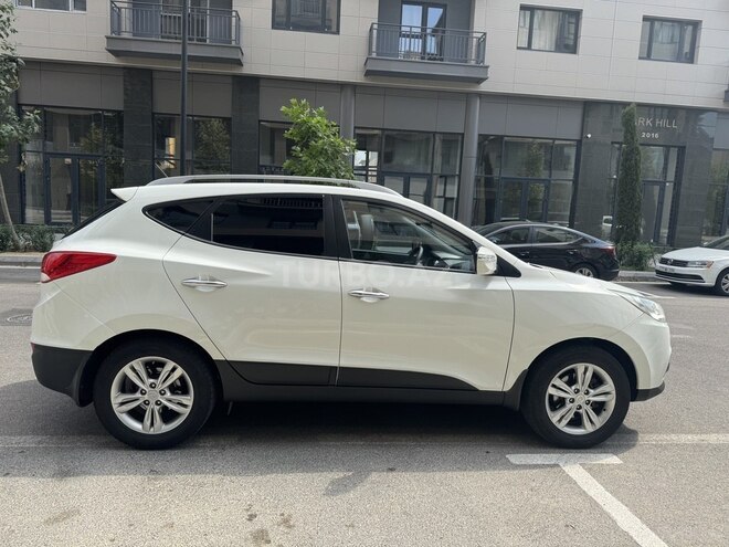 Hyundai ix35 2012, 330,000 km - 2.0 l - Bakı