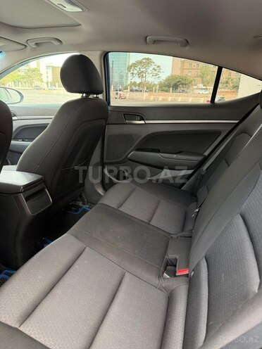 Hyundai Elantra 2017, 219,000 km - 2.0 l - Bakı