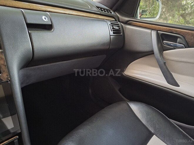 Mercedes E 240 2001, 420,000 km - 2.6 l - Bakı