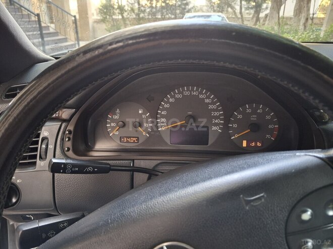 Mercedes E 240 2001, 420,000 km - 2.6 l - Bakı