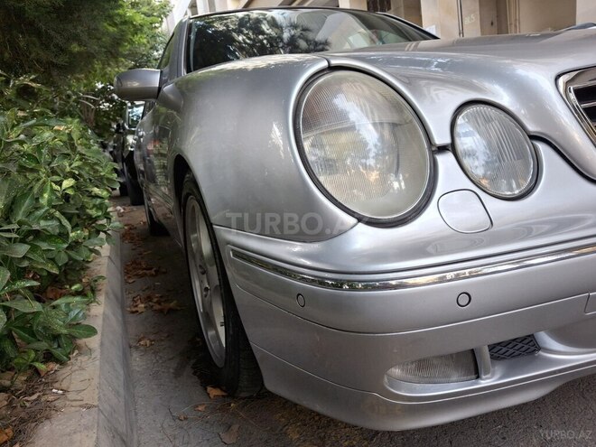 Mercedes E 240 2001, 420,000 km - 2.6 l - Bakı