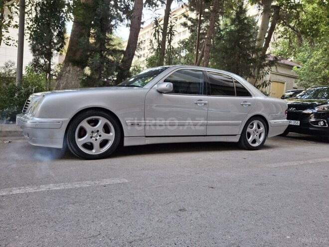 Mercedes E 240 2001, 420,000 km - 2.6 l - Bakı