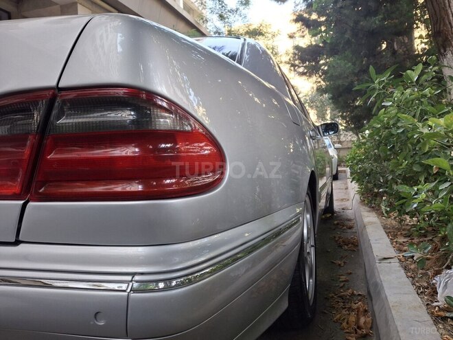 Mercedes E 240 2001, 420,000 km - 2.6 l - Bakı