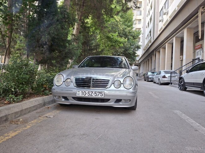 Mercedes E 240 2001, 420,000 km - 2.6 l - Bakı
