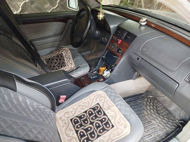 Mercedes C 200 1995, 344,049 km - 2.0 л - Ağcabədi