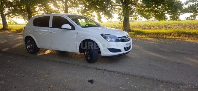 Opel Astra 2009, 280,000 km - 1.4 l - Dəliməmmədli