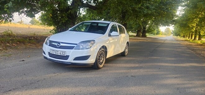 Opel Astra 2009, 280,000 km - 1.4 l - Dəliməmmədli