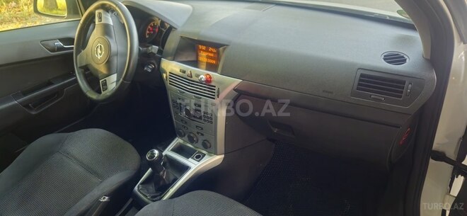 Opel Astra 2009, 280,000 km - 1.4 l - Dəliməmmədli