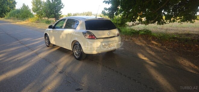 Opel Astra 2009, 280,000 km - 1.4 l - Dəliməmmədli