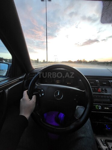 Mercedes E 270 1999, 600,000 km - 2.7 l - Bakı