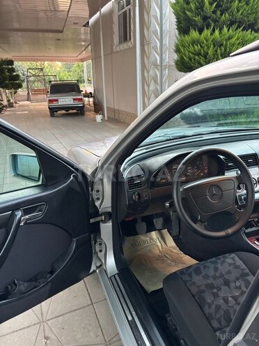 Mercedes C 180 1997, 383,000 km - 1.8 л - Bakı