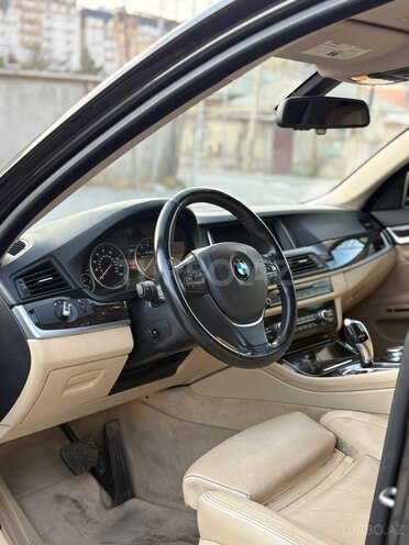 BMW 528 2014, 240,000 km - 2.0 l - Xırdalan