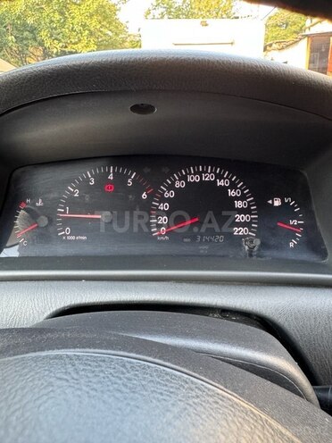 Toyota Corolla 2005, 315,000 km - 1.4 l - Bakı