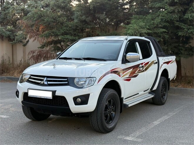 Mitsubishi L200 2014, 195,210 km - 2.5 l - Bakı