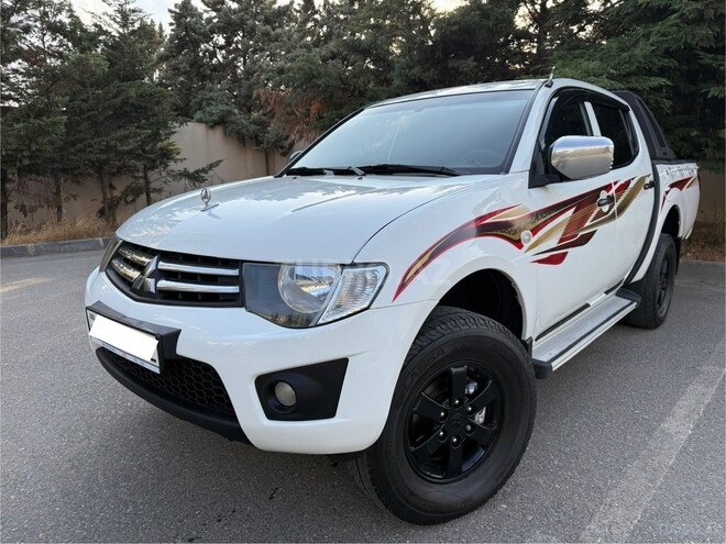 Mitsubishi L200 2014, 195,210 km - 2.5 l - Bakı