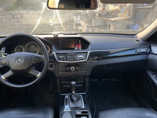 Mercedes E 220 d 2009, 261,176 km - 2.1 л - Bakı