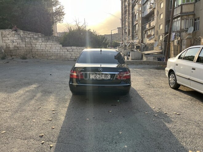 Mercedes E 220 d 2009, 261,176 km - 2.1 л - Bakı
