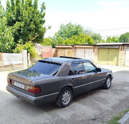 Mercedes E 200 d 1991, 555,555 km - 2.0 л - Gəncə
