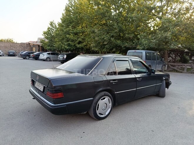 Mercedes E 250 1993, 500,000 km - 2.5 l - Bakı