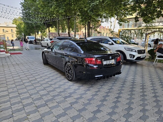 BMW 528 2013, 249,260 km - 2.0 l - Gəncə