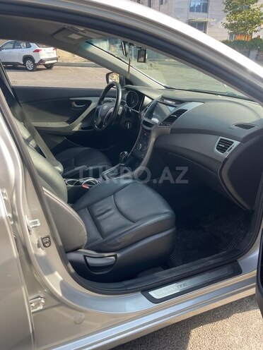 Hyundai Avante 2015, 190,000 km - 1.6 l - Bakı