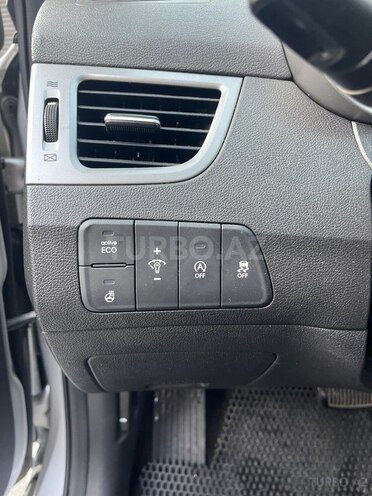 Hyundai Avante 2015, 190,000 km - 1.6 l - Bakı