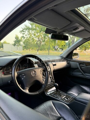 Mercedes E 240 2000, 345,000 km - 2.6 l - Oğuz