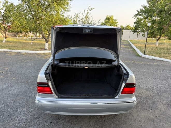 Mercedes E 240 2000, 345,000 km - 2.6 l - Oğuz