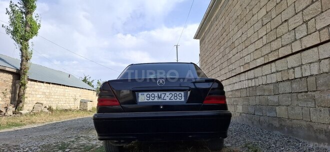 Mercedes C 240 1997, 317,000 km - 2.6 l - Şamaxı