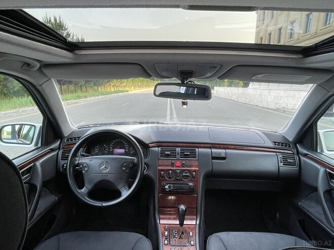 Mercedes E 240 2000, 255,000 km - 2.4 l - Ağdaş