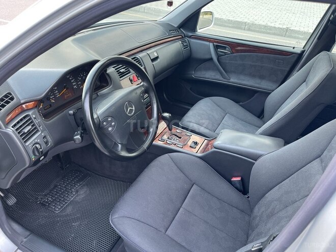 Mercedes E 240 2000, 255,000 km - 2.4 l - Ağdaş
