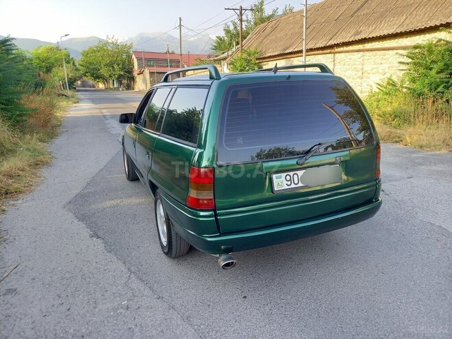Opel Astra 1996, 280,000 km - 1.6 l - Şəki