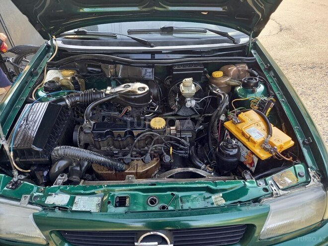 Opel Astra 1996, 280,000 km - 1.6 l - Şəki