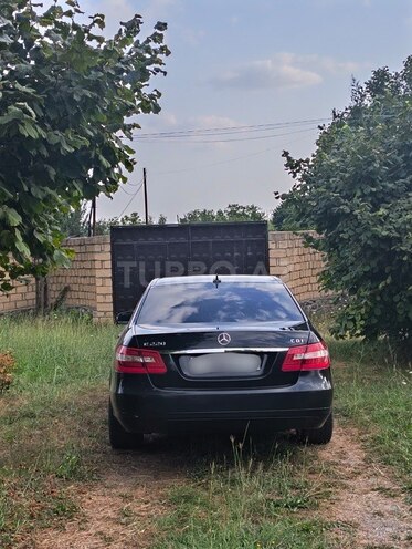 Mercedes E 220 d 2011, 272,000 km - 2.2 l - Bakı
