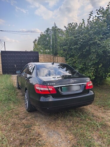 Mercedes E 220 d 2011, 272,000 km - 2.2 l - Bakı