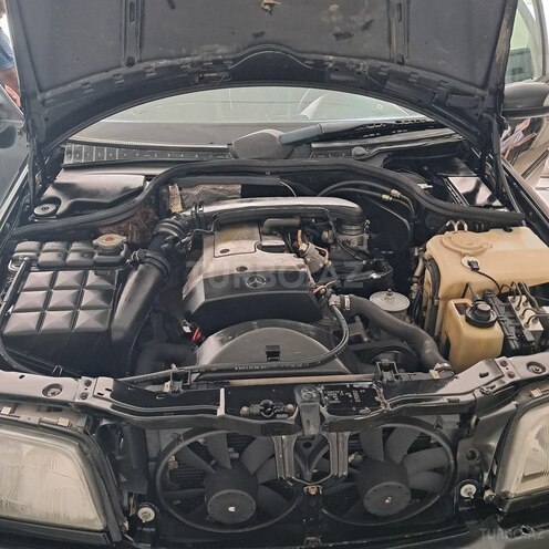 Mercedes C 230 2000, 800,000 km - 2.3 л - Sabirabad