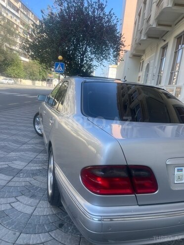 Mercedes E 320 1999, 45,700 km - 3.2 l - Bakı