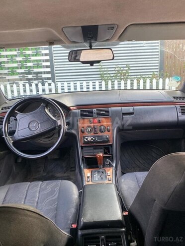 Mercedes E 230 1995, 473,000 km - 2.3 l - Quba