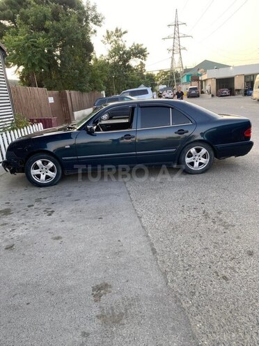 Mercedes E 230 1995, 473,000 km - 2.3 l - Quba