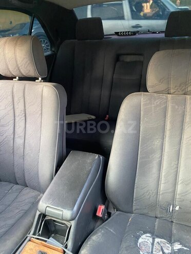 Mercedes E 230 1995, 473,000 km - 2.3 l - Quba