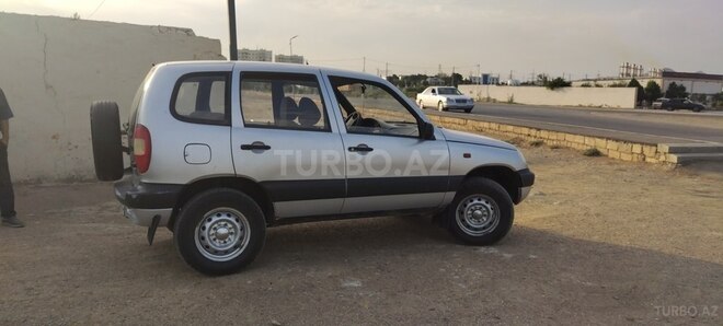 Chevrolet Niva 2004, 300,000 km - 1.7 l - Bakı