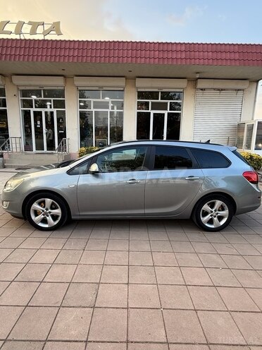 Opel Astra 2011, 380,000 km - 1.3 l - Şəmkir