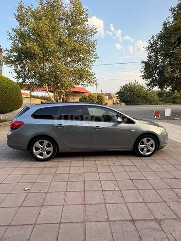 Opel Astra 2011, 380,000 km - 1.3 l - Şəmkir