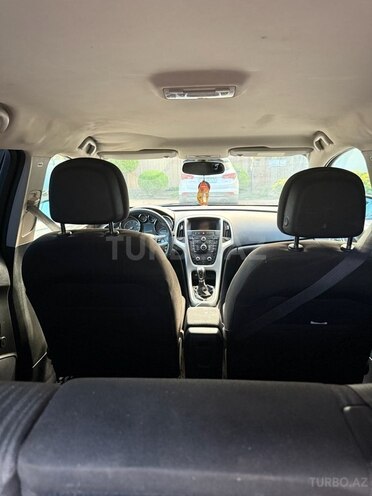 Opel Astra 2011, 380,000 km - 1.3 l - Şəmkir