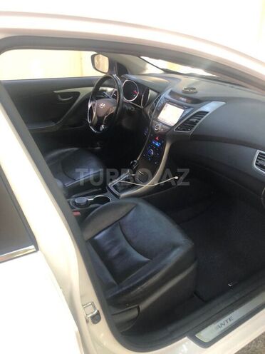 Hyundai Avante 2014, 260,000 km - 1.6 л - Bakı