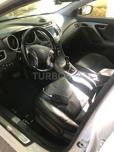 Hyundai Avante 2014, 260,000 km - 1.6 л - Bakı